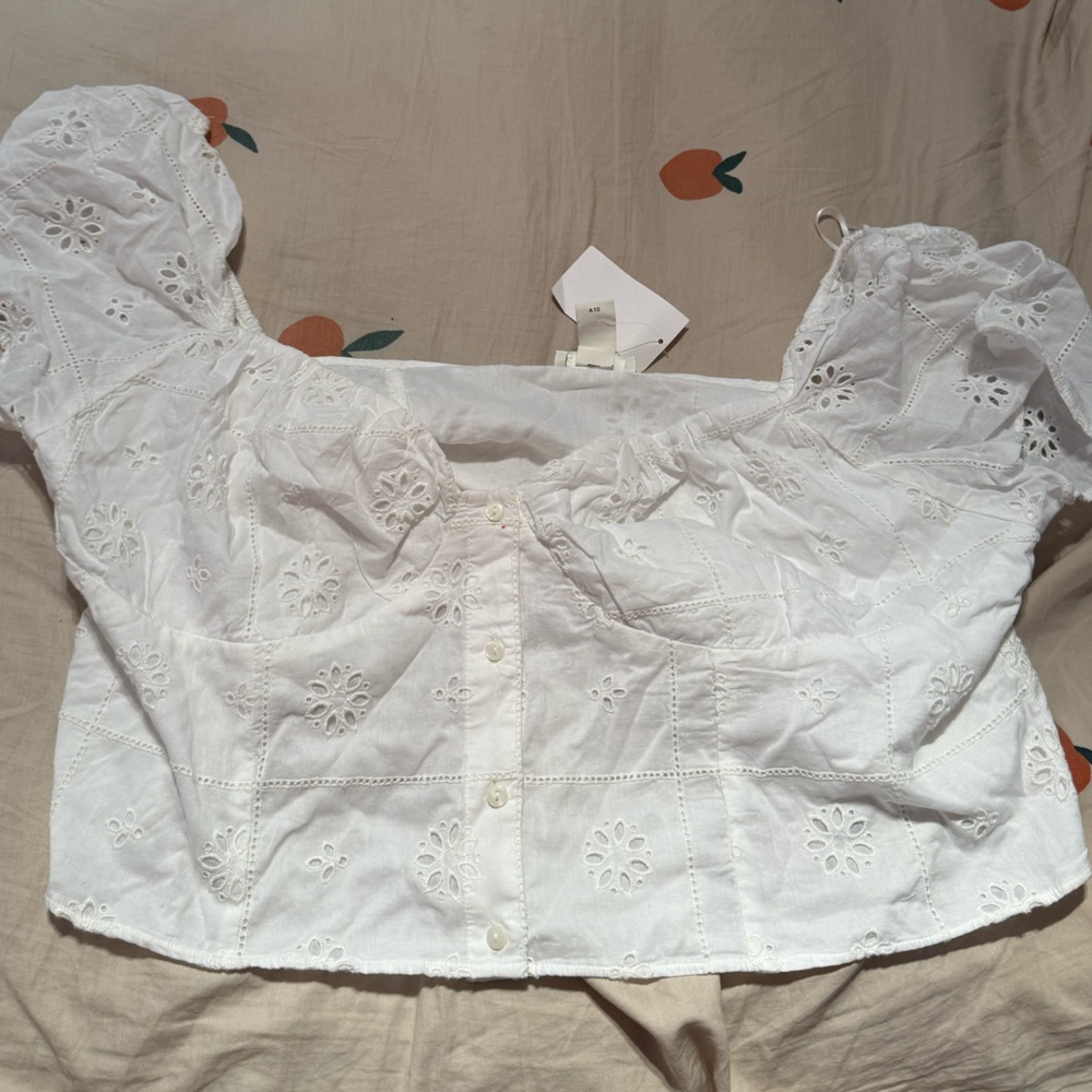 HM White Eyelet Puff Sleeve Blouse